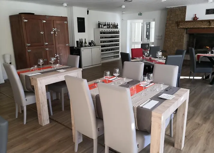 Logis Hotel-restaurant Le Tanargue Hotel