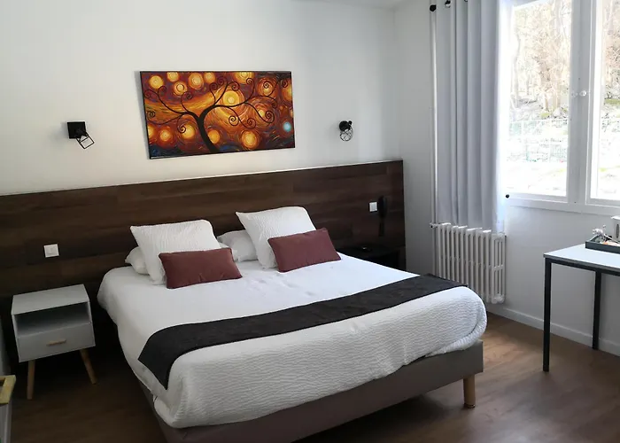 Hotel Logis Hotel-restaurant Le Tanargue